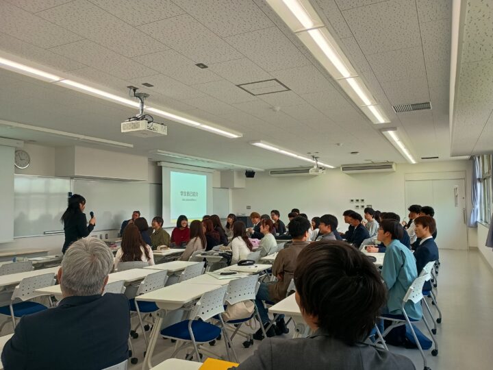 令和８年度新入生ガイダンスを開催いたしました．